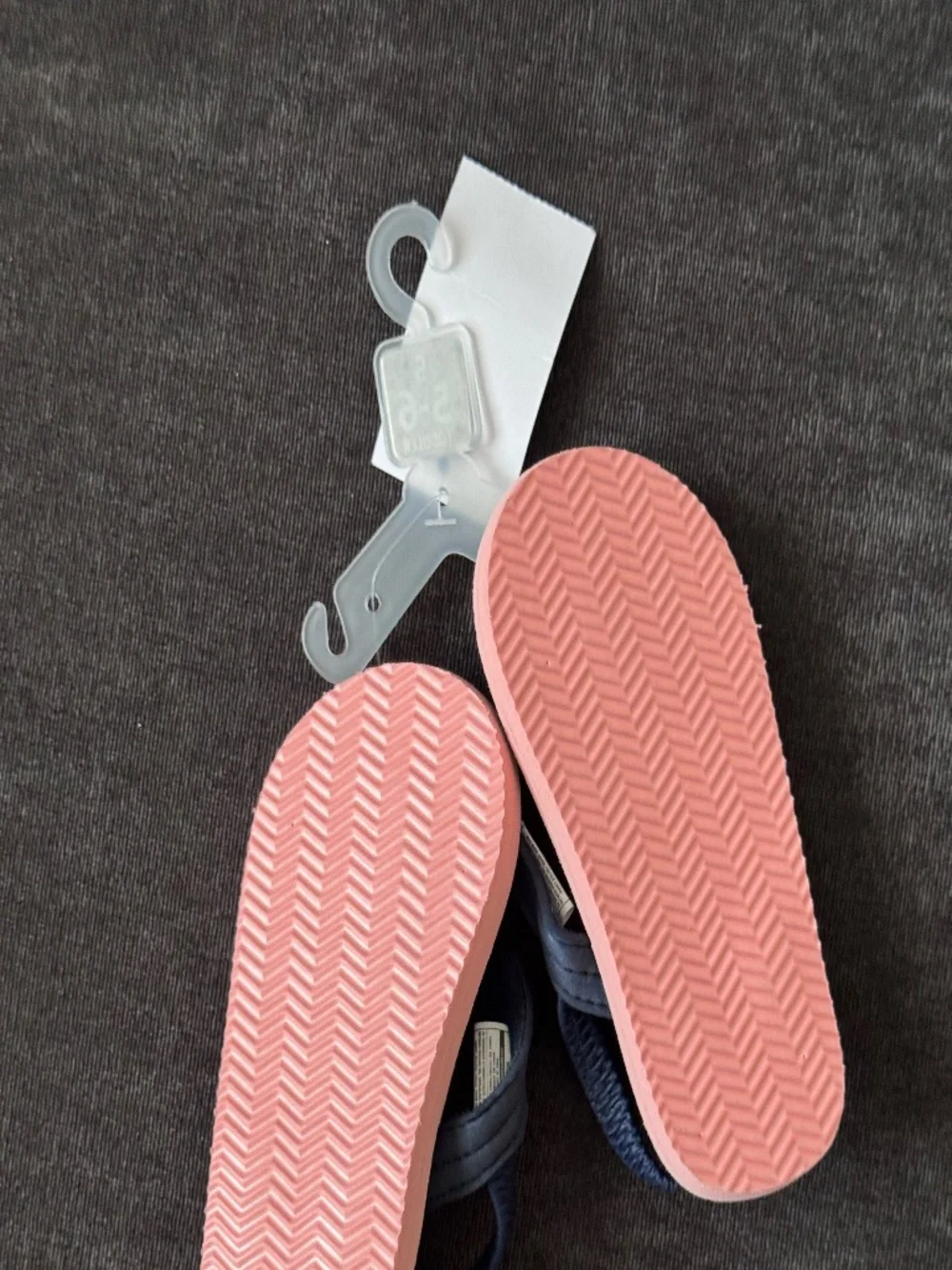 OshKosh B'gosh toddler flip-flops